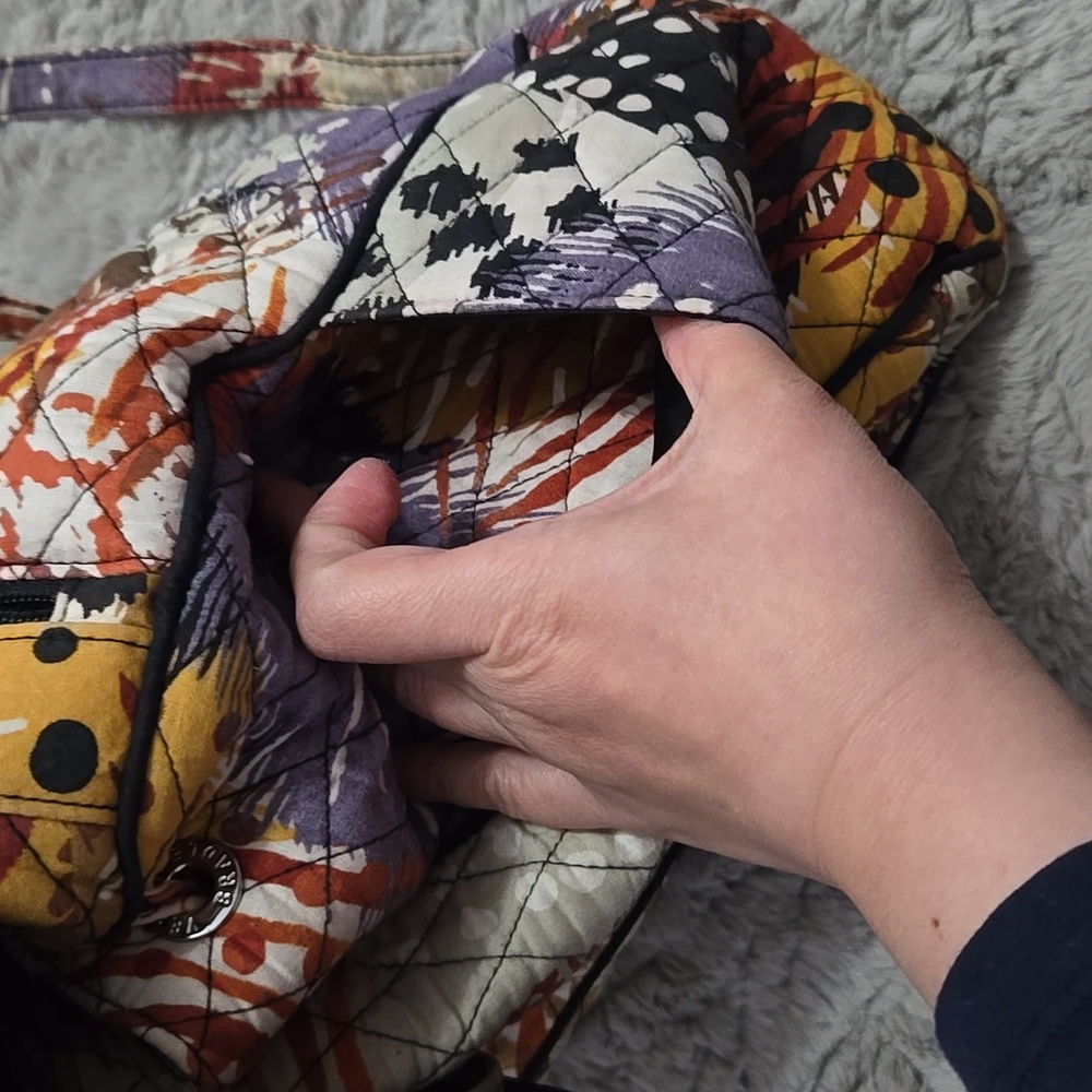 Vera Bradley quilted printed medium sized backpack - Picture 13 of 13